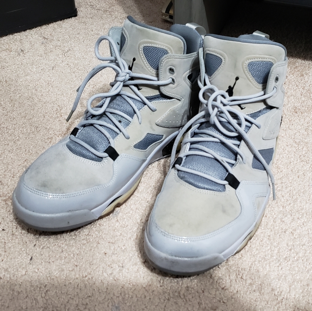 Mens jordan size 11.5